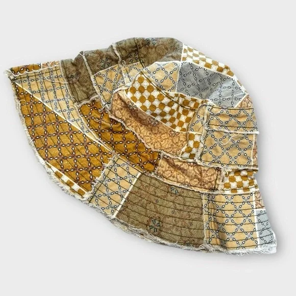 UO Patchwork Bucket Hat - Picture 2 of 3